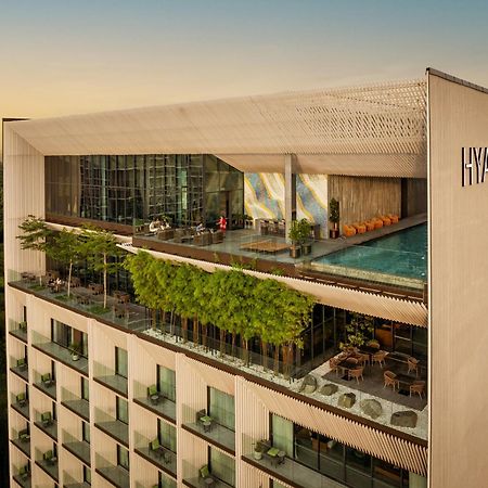 Hyatt Centric Kota Kinabalu 호텔 외부 사진